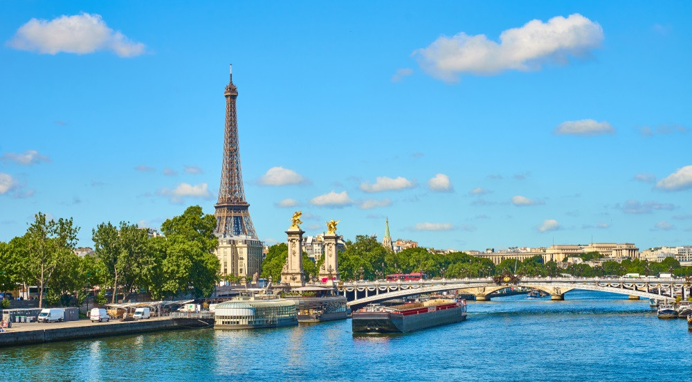 揪團248|法國巴黎旅遊|塞納河遊船餐．羅浮宮．周杰倫MV莎瑪麗丹百貨．艾菲爾鐵塔．大樓登頂8日