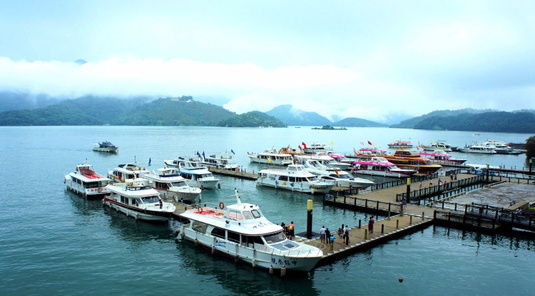 環島．花蓮+礁溪+台北+日月潭+阿里山6天