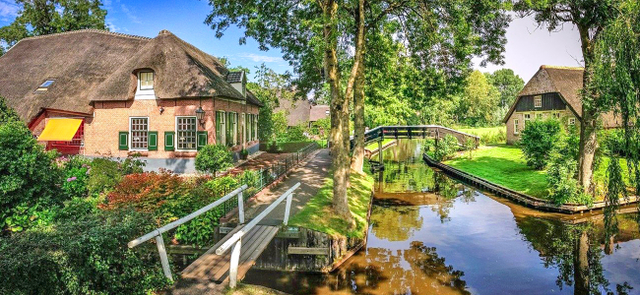 鬱約花季早鳥省♯花漾荷比盧 古董蒸氣火車12天(CX)