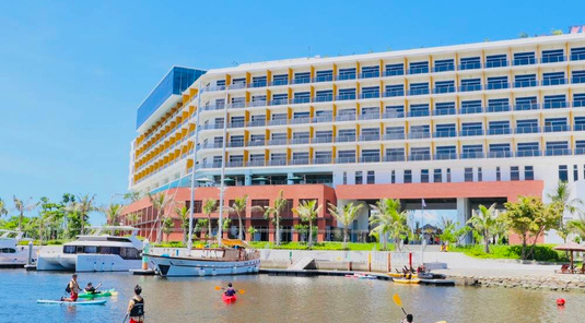 福爾摩沙遊艇酒店