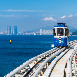 釜山玩美時光５天～LUGE斜坡滑車、膠囊列車、海景咖啡、松島纜車、大紅蟹盛宴《長榮午晚》