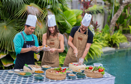Dining And Cooking Class Experience at Blou Cafe Canggu