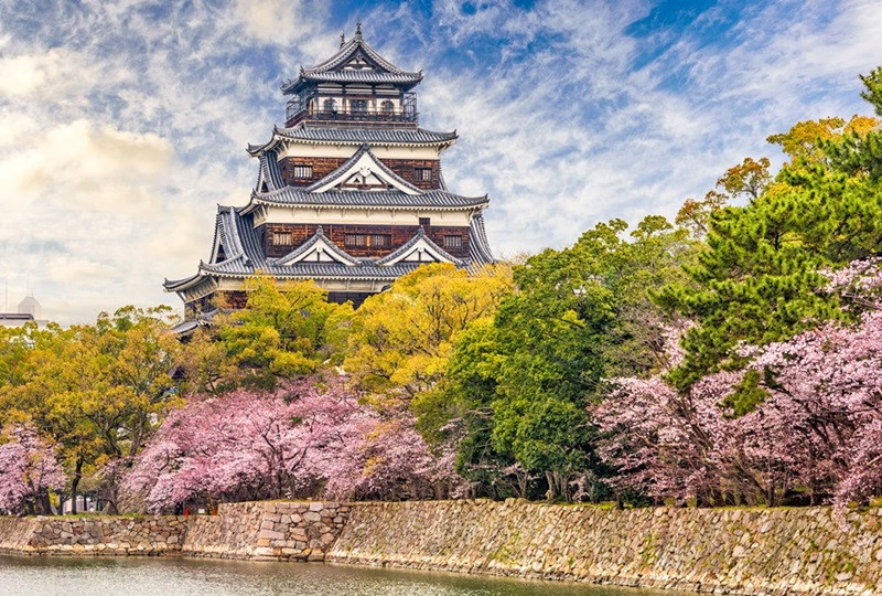 廣島遇見四國５天～四國水族館、麵包超人列車、朱紅嚴島神社、千年道後溫泉