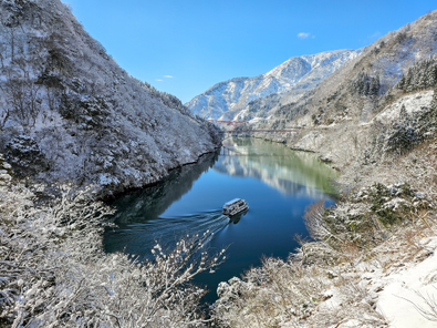 易遊春節~保住天空塔王子．雪見庄川遊船．傘松雪吊．新穗高纜車．名花彩燈．合掌村．牧歌戲雪．雙溫泉6 天 (松/名)