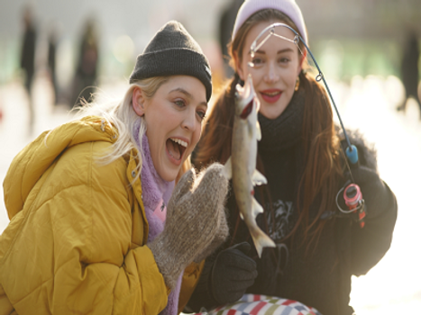 【酷玩冰釣韓國五日 不進人蔘保肝】華川冰釣慶典 冬季滑雪體驗 採草莓趣 韓服穿梭景福宮 北村韓屋村