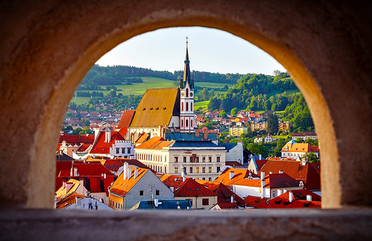 晚鳥限時搶♯早鳥折3千｜奧捷10日｜絕美湖景國王湖遊船,哈修塔特,鹽湖遊船,童話庫倫洛夫,維也納熊布朗,美景宮,百水公寓10日