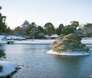 四國風情 神隱少女湯屋 栗林公園 岡山後樂園 國寶姬路城 浪漫神戶五日關團 Eztravel易遊網