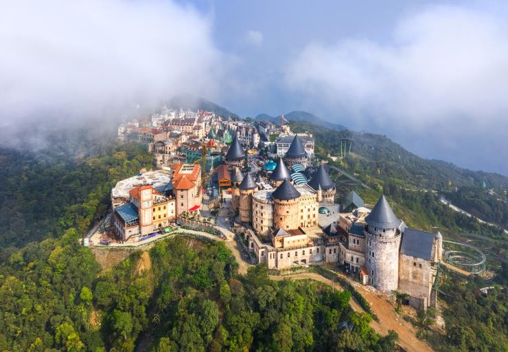 【年終峴定】中越5天~世界遺產順化皇城、雙層觀光巴士遊順化、迦南島遙遙船、會安古城散策、全程五星飯店、巴拿山樂園體驗