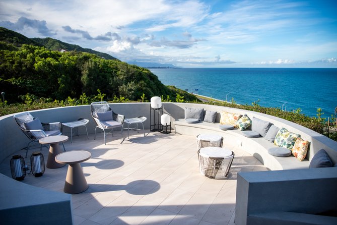 ▼ 藍鯨艙2號專屬戶外休憩空間 ▼ 藍鯨艙2號專屬戶外休憩空間