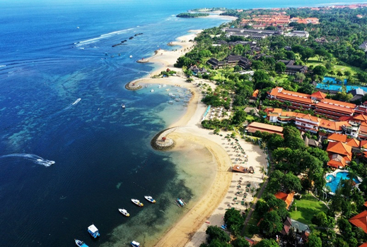 海島正熱♯峇里島旅遊｜天空之門,網美鞦韆,戲水池,五星飯店,獨棟VILLA,SPA五日(6人成行/含稅)