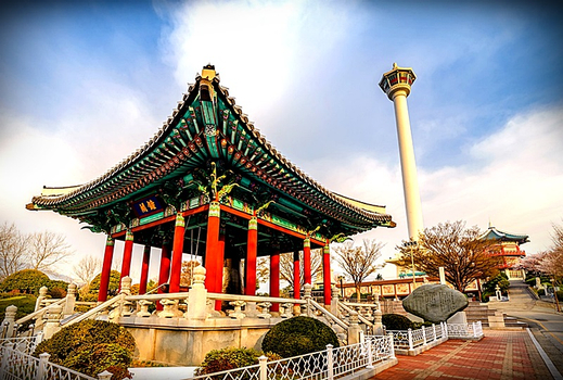 慢遊釜山半自助｜一日自由活動.宿二晚海雲台區.松島天空步道.釜山塔美景.太宗台烤貝餐.廣安里咖啡街五日(彩妝)
