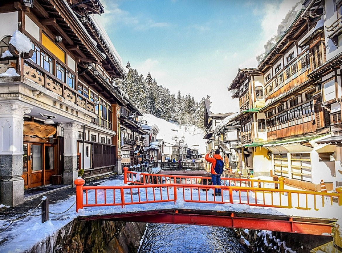 限時清艙【東北特惠選】銀山溫泉街.由利高原鐵道.山居倉庫.季節採果.烤米棒DIY.燒肉吃到飽.溫泉泡湯 4天