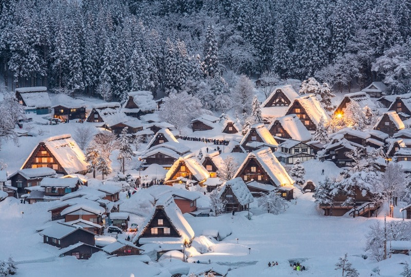 【特惠版】(★加贈★東北採果樂)沐雪楓泉日本東北名城大正浪漫雙溫泉四日(虎航)