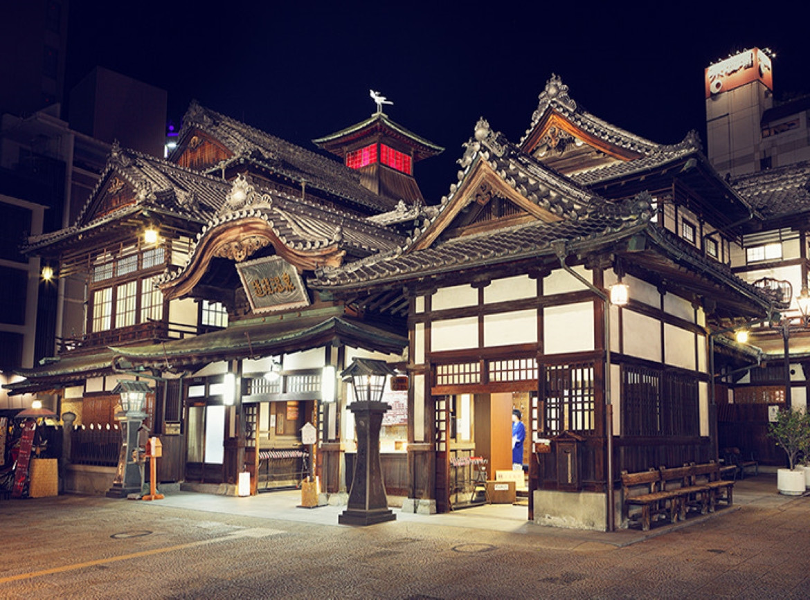 【四國冬限定】仁淀川屋形船．鰹魚炙燒體驗．鳴無神社．採草莓趣．司牡丹酒藏．金刀比羅宮．高知城．道後溫泉4天