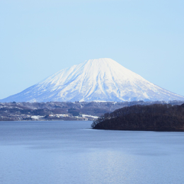 【6-8人小包團】北海道5天．洞爺湖花火.香雪園楓紅.大沼遊船.函館纜車百萬夜景(台中出發）