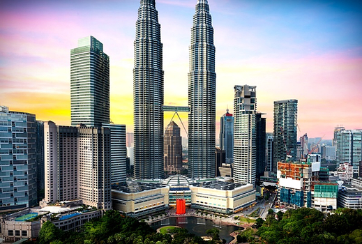 年終揪團特賣♯吉隆坡魅力5日-大紅花海上VILLA、白城怡保巡禮、新舊交織藝術巷、華麗雲頂娛樂城、波德森夕陽遊船下午茶、2晚五星酒店