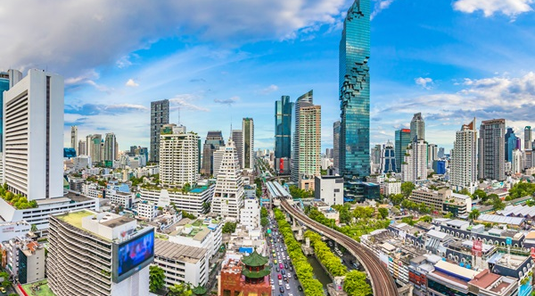 泰國| 網美曼芭5日~全程五星.動物園長頸鹿餵食互動.人氣打卡巧克力村+糖果屋+班尼迪之家.爽泰莊園泰服體驗