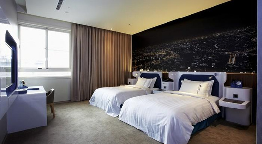 頭等艙飯店 台中綠園道館