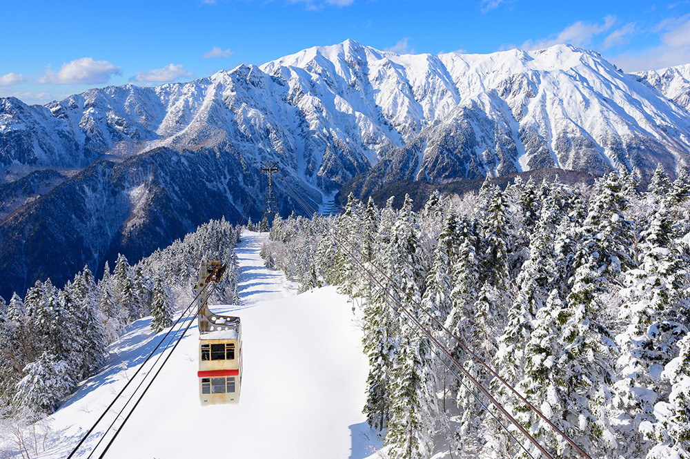 【好運財蛇到】【冬遊經典北陸５日】銀雪合掌村、新穗高纜車、玩雪趣、必吃飛驒牛、老街漫步、雙溫泉饗宴[含稅簽]