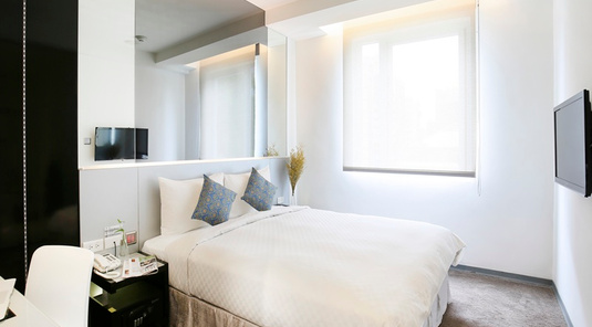 新驛旅店(台中車站店)