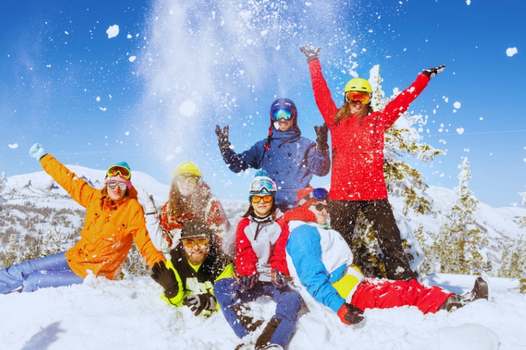 易起FUN寒假♯韓雪飄飄滑雪去五天《不走人蔘保肝》滑雪場、採草莓、人蔘蜂蜜DIY、韓式拌飯體驗、HERO塗鴉秀【高雄仁川德威】