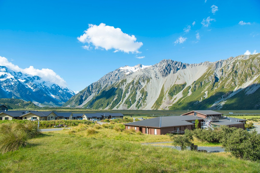 晚鳥限時搶♯【紐玩家】紐航依山傍水紐西蘭8號～吉普車觀湖、高山火車、冰河船、雙纜車13天(含小費)入住隱士飯店
