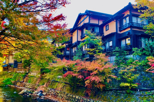 追楓早鳥省♯九州福岡紅葉楓旅×纜車遊船×三大蟹溫泉精選5日+紅葉八幡宮+柳川遊船+湯布院+熊本城(福岡進出-星宇)
