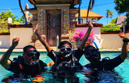 巴厘島泳池水肺潛水體驗（PADI五星級潛水中心）