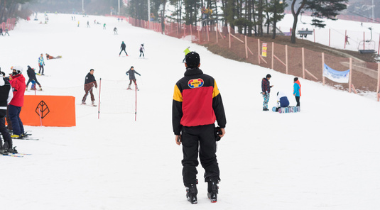 芝山森林滑雪場Jisan Forest