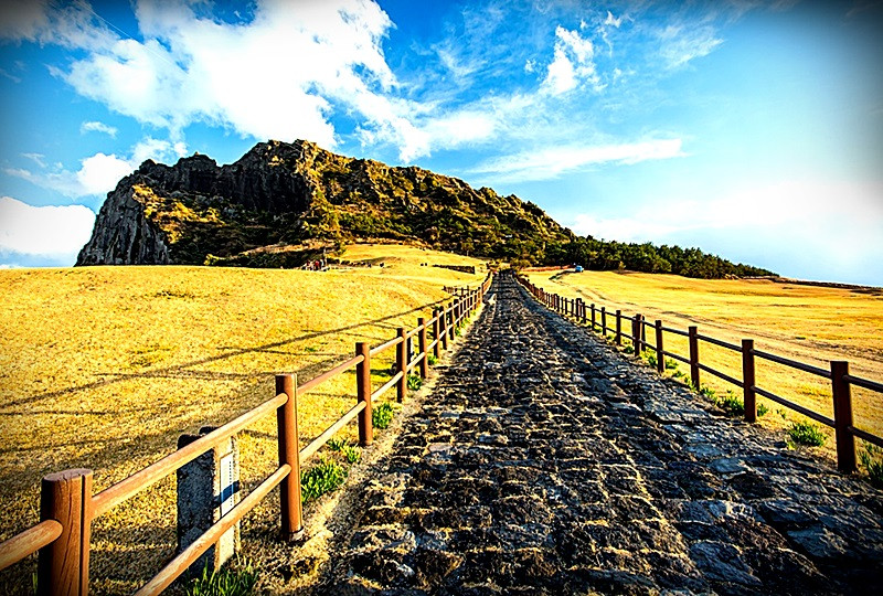 濟州旅遊｜世界遺產~城山日出峰.思連岳林道.梨湖馬燈塔.涯月咖啡街.道地韓式汗蒸幕5日