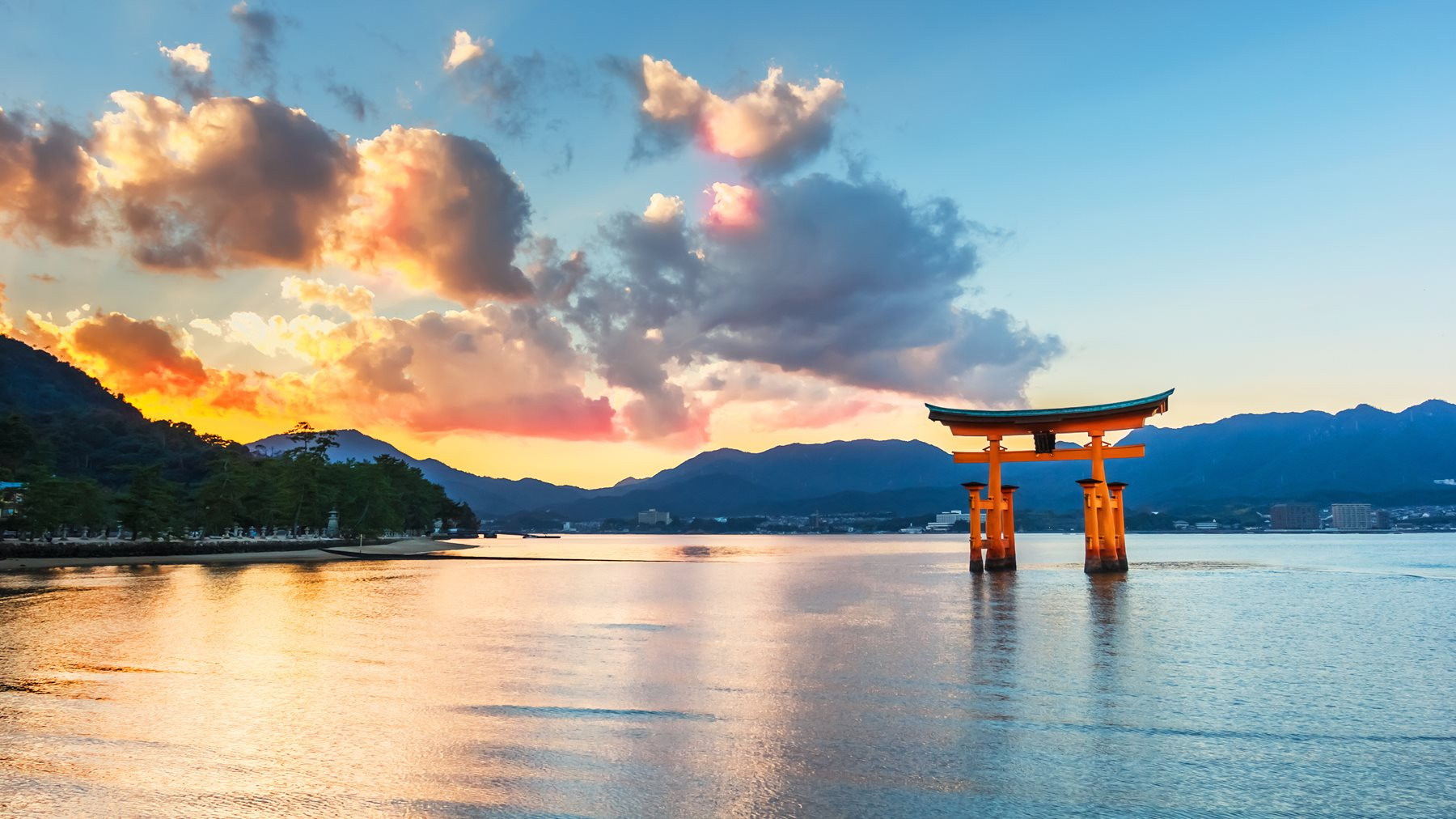 歲末超殺♯《文化遺產山陰山陽５日》出雲大社、鳥取沙丘、後樂園．嚴島神社