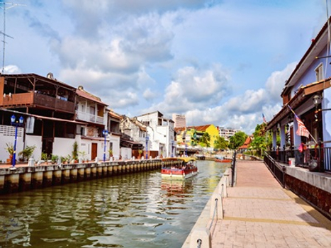 週七狂歡日♯【五星大紅花】 馬來五星度假 海上泳池VILLA 船遊老城區五日