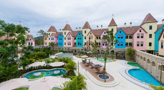 墾丁夜宿海生館+瑞穗天合歐風城堡3天