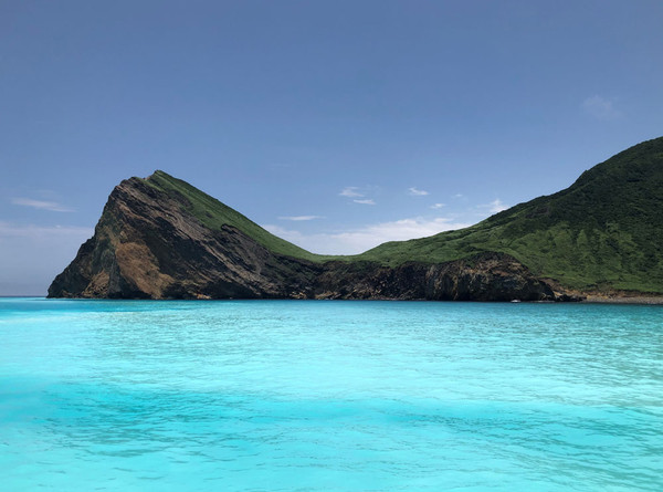 《一日小旅行》六人成行~勇闖神秘401高地～龜山島登島，城堡咖啡１日