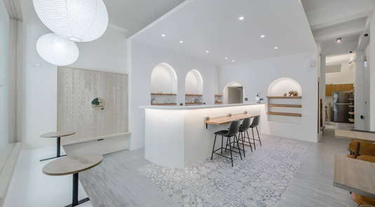 龍滴家(LONG STAY HERE)