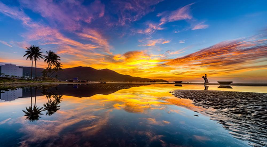 峴在就出發虎航6日~巴拿山黃金佛手.會安古鎮時光之旅.迦南島水椰林簸箕船.哥德式建築粉紅大教堂(含稅+簽證費)