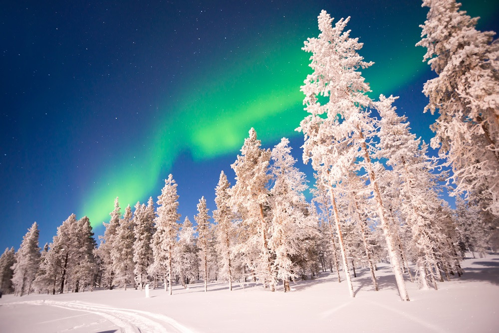 ◆魅力歐洲~繽紛北歐◆魔幻冰島.芬蘭極地秘境.賞極光旗艦１3天【玻璃極光屋、破冰船、捕帝王蟹、雪上摩托車、滑雪、藍冰洞】
