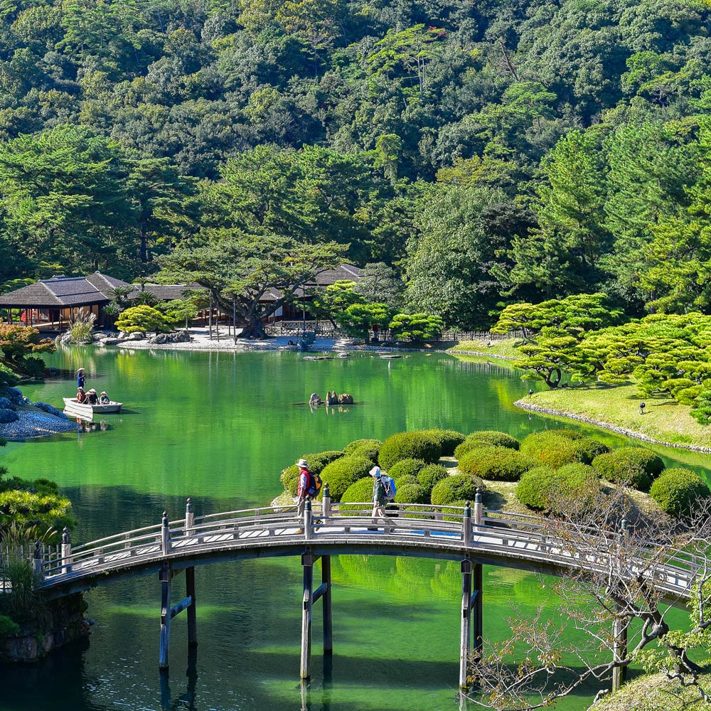 【破盤下殺】【經典四國５日】檮原町圖書館、金刀比羅宮、栗林公園、今治毛巾總店、道後溫泉、和紙DIY、贈香甜哈密瓜加冰淇淋[含稅簽]