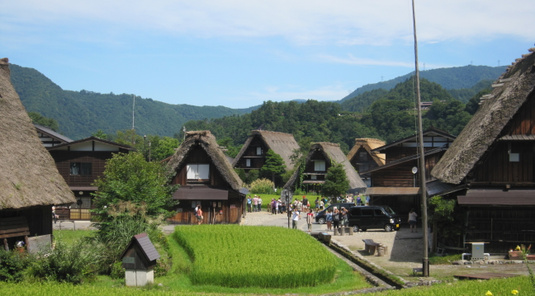 白川鄉+五箇山+飛驒高山一日遊