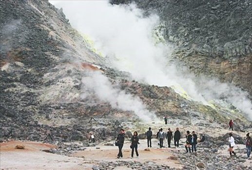 易起FUN寒假♯道東戲雪釣公魚~旭山動物園.砂湯體驗.萌狐牧場五日(旭/旭)