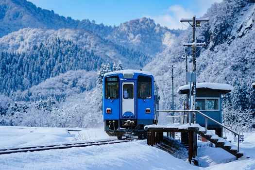 限量東北、冬賞青森|雪國鐵道、奧入瀨溪、銀山溫泉街、手作鄉土體驗6日