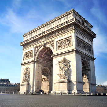 【魅力歐洲．法比荷８日】最愛羅浮宮、特色三遊船、絕美羊角村、運河風車城[含稅]