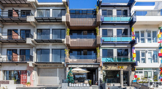 墾丁海堤112 (Kenting Sea Wall 112)