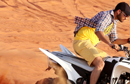 杜拜紅沙丘之旅：越野沙灘車 & 騎駱駝 & 滑沙 & BBQ晚餐