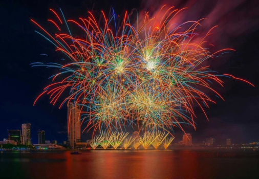 【2026限定・獨享海上煙火盛典】峴港樂玩5天~迦南島水上咖啡杯、時光迴廊會安古鎮、天空之城巴拿山、漢江火樹銀花