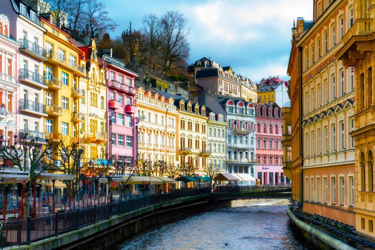 晚鳥限時搶♯【戀尚布拉格】奧捷 唯美湖區、白色城堡、購物商城、三晚布拉格10日