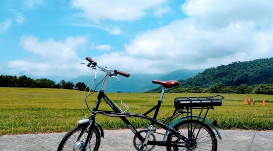 台東.獨特茶染布體驗/聆聽布農天籟/電輔車探秘2天