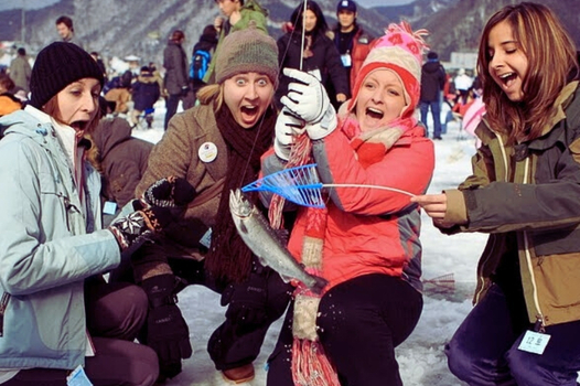 易起FUN寒假♯雪花可依釣冰魚滑雪去韓國碎冰船雙城記五天《不走人蔘保肝》滑雪場、冰上慶典華川釣鱒魚、遊湖碎冰船、網紅咖啡廳【可依】