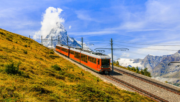 年終揪團特賣♯漫遊瑞士三峰三景觀列車10日