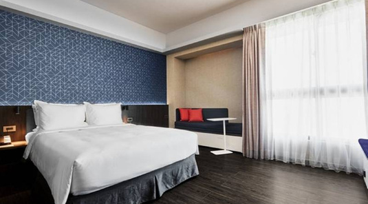 高雄愛河智選假日酒店